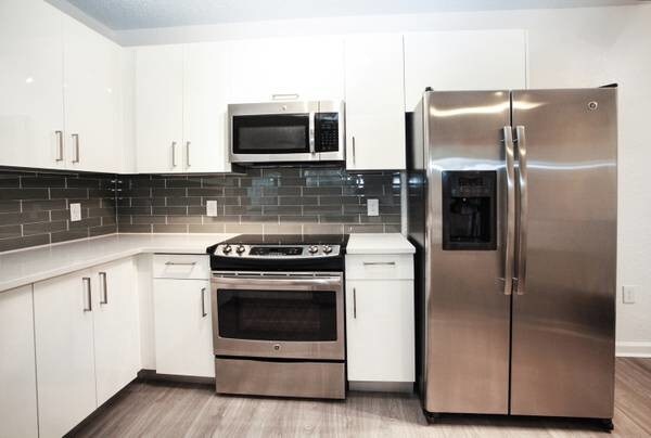 Building Photo - 803 University Blvd