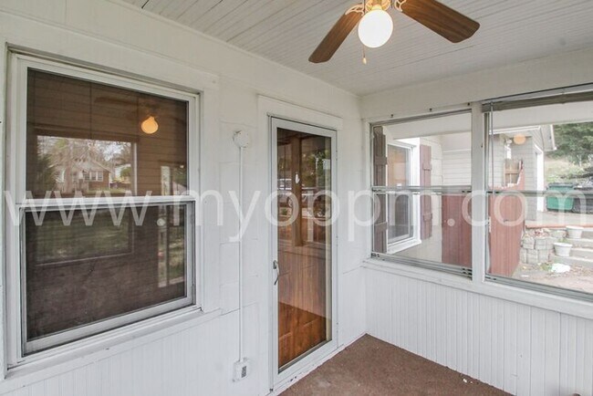 Building Photo - 3049 Newport Ave