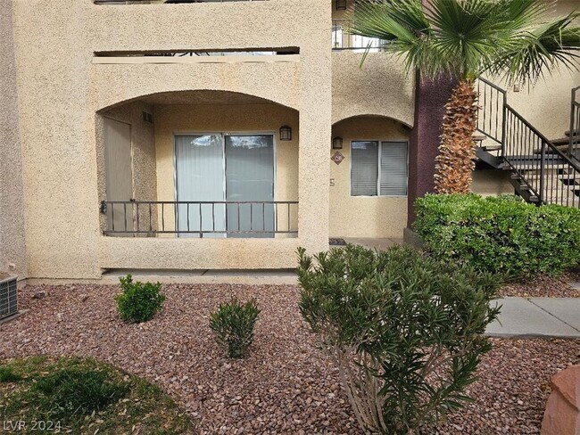 Building Photo - 7885 W Flamingo Rd