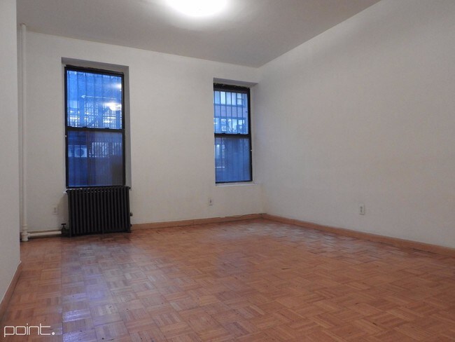 Building Photo - 58 W 48th St