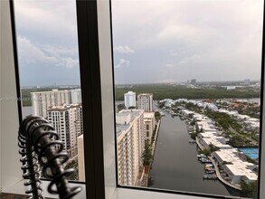 Building Photo - 16001 Collins Ave