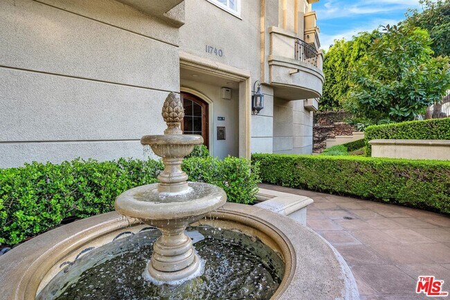 Foto del edificio - 11740 Sunset Blvd