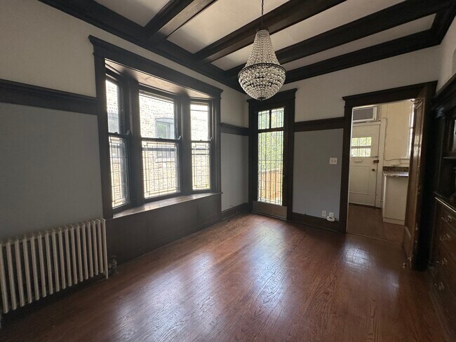 Foto del edificio - 2351 N Cleveland Ave