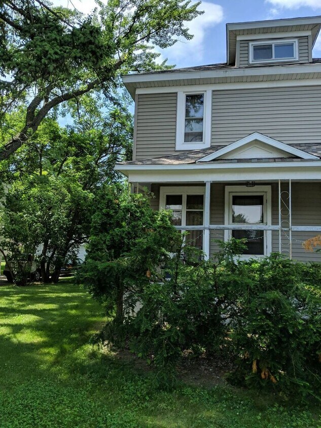 1114 S 7th Ave Unit Lower, Wausau, WI 54401 Room for Rent in Wausau