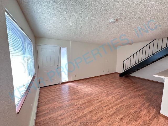 Building Photo - 1515 NE Hale Pl