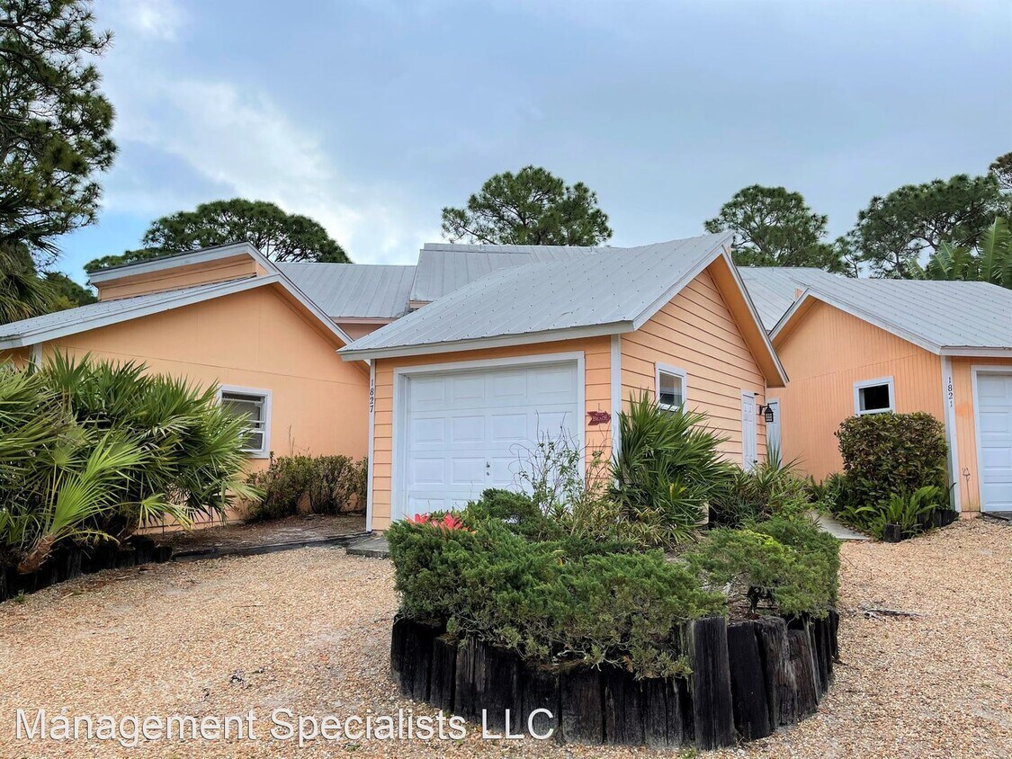 Primary Photo - 2 br, 2 bath House - 1827 SE Hideaway Circ...