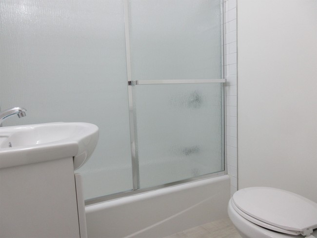 Foto del edificio - 2055 E Harbor Blvd