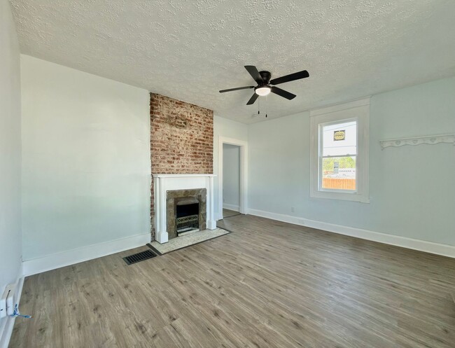 Photo - 5912 Elmwood Ave House