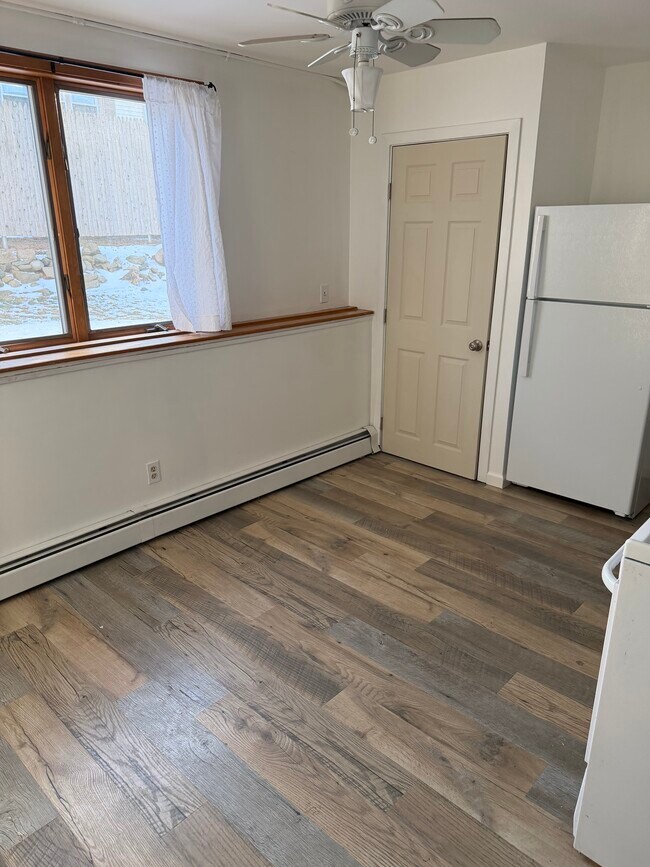 Foto del edificio - 2008 Mineral Spring Ave