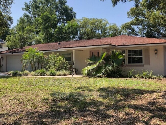 Foto del edificio - 104 W Hillcrest St