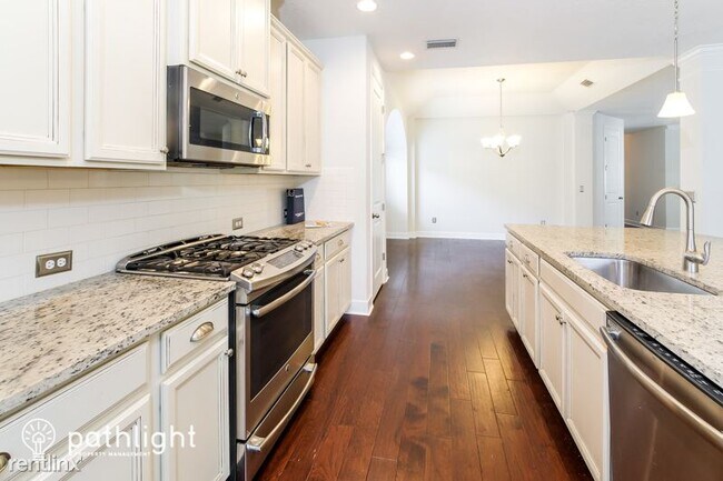 Building Photo - 4 br, 3 bath House - 33 Paradise Valley Dr
