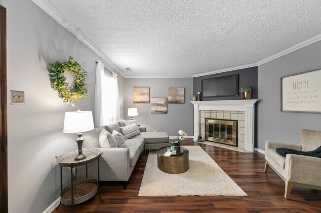 Foto del edificio - 43 Park Charles Blvd S