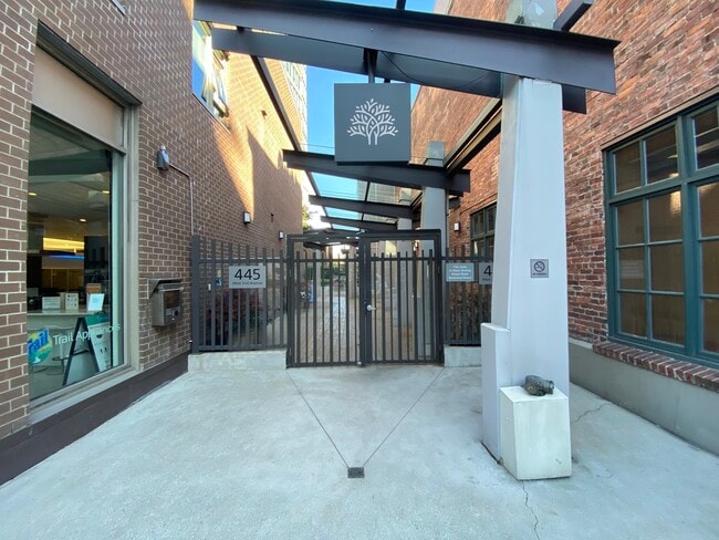 Building Photo - 445 2nd Av W