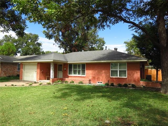 Primary Photo - 419 La Salle Dr