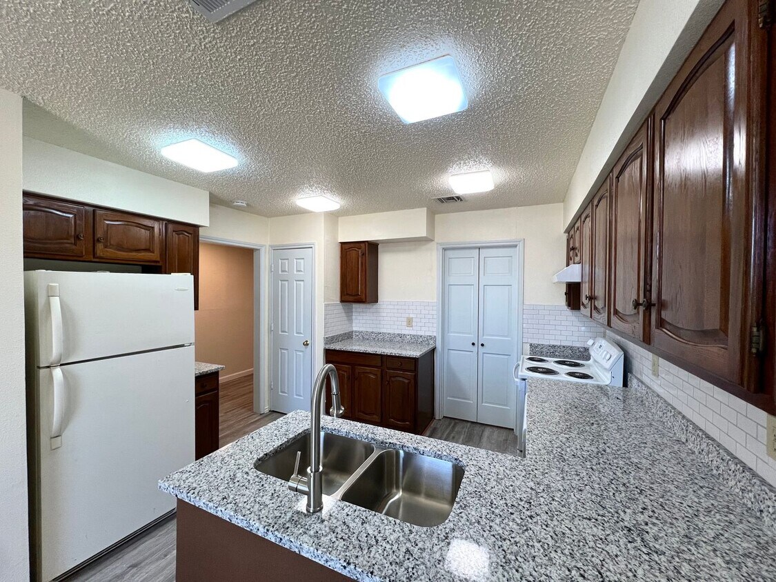 13223 Fall Manor Dr, Dallas, TX 75243 House Rental in Dallas, TX