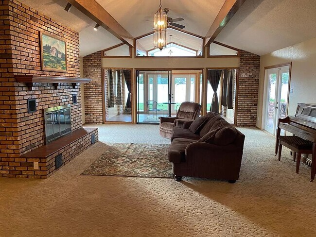 Building Photo - 516 Diamondhead Dr