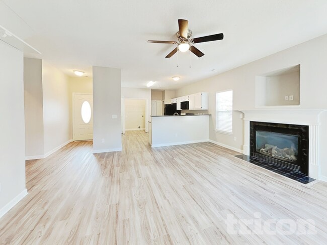 Foto del edificio - 3803 Riverside Ct