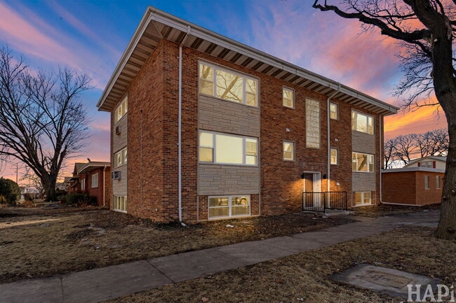 Building Photo - 7204 13th St