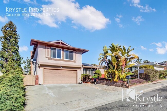 Building Photo - 1/2 off 1st month rent move-in special. Be...