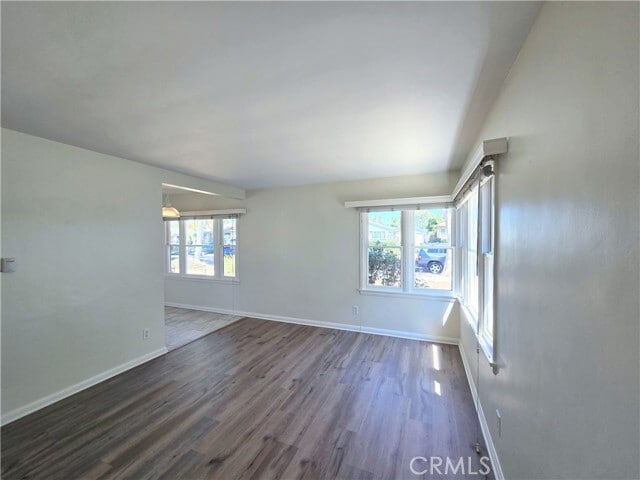 Building Photo - 3223 Lemon Ave