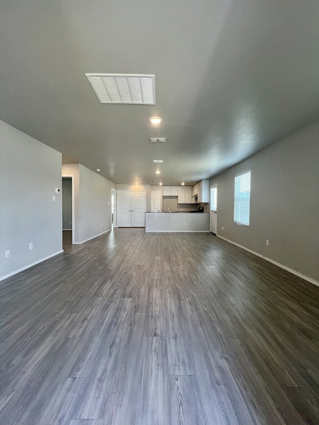 Building Photo - 8526 Rose Tanager