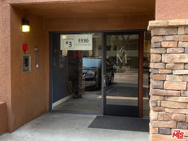 Foto del edificio - 5530 Owensmouth Ave