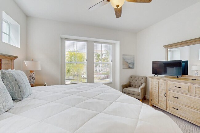 Building Photo - 383 Aruba Cir