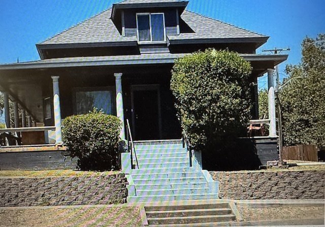 Foto principal - Historic House 3 Bedroom / 2 bath Townhome