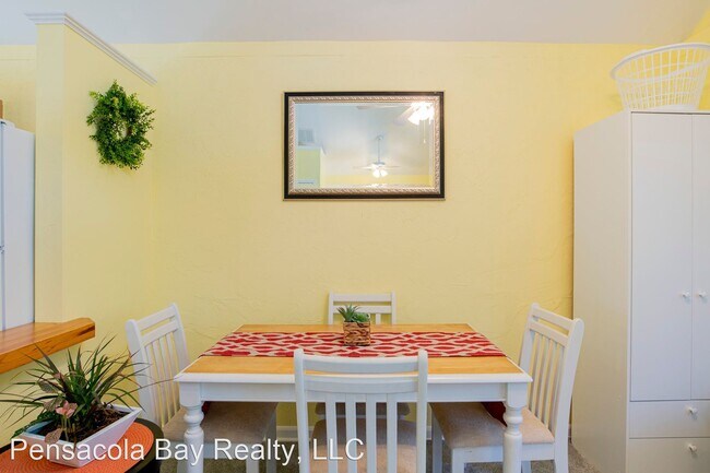 Building Photo - 1 br, 1 bath House - 9988 Hillview Drive