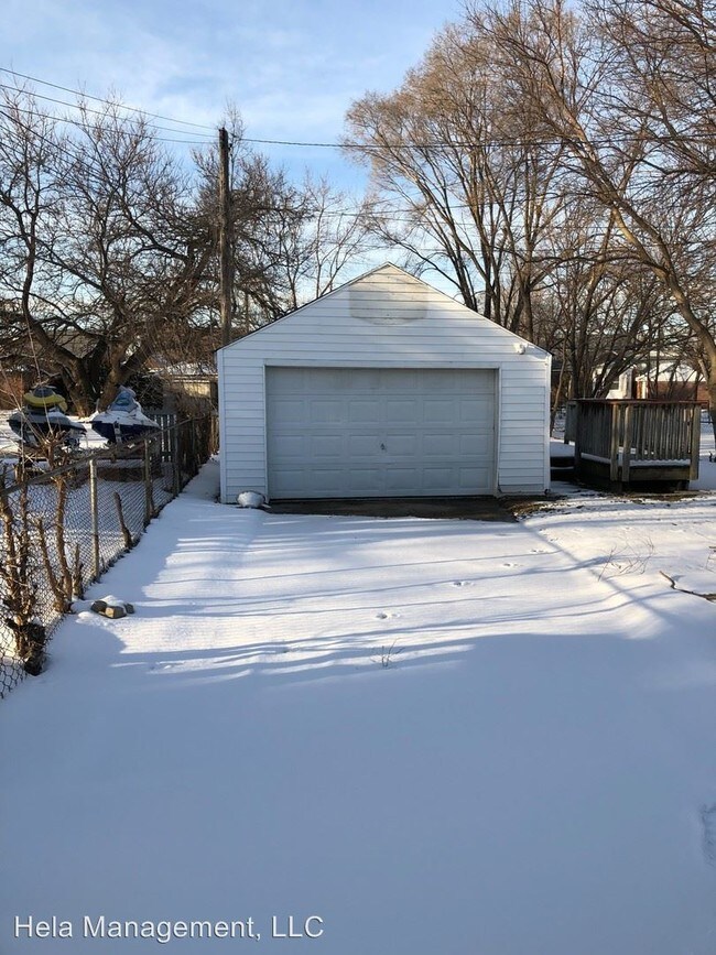 Foto del edificio - 3 br, 1 bath House - 16181 Forest Ave