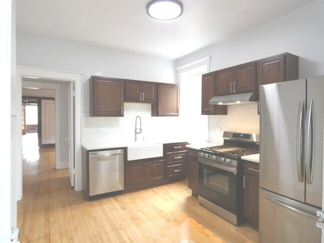 Foto del edificio - 1461 W Foster Ave