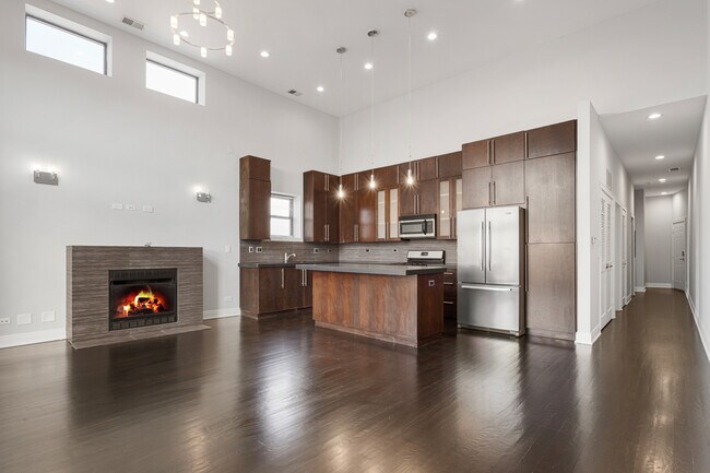 Foto del edificio - 1412 W Morse Ave