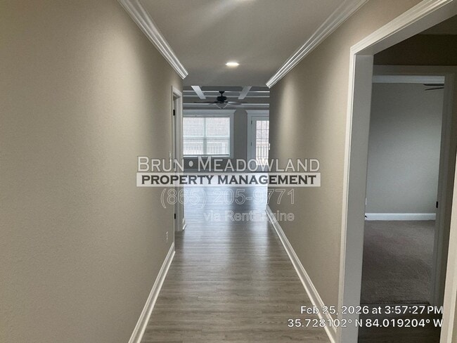 Building Photo - 3869 Doral Dr