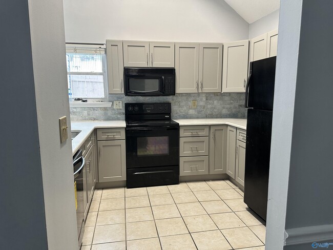 Building Photo - 109 Briargate Ln