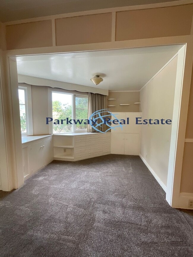Building Photo - Charming 3 Bedroom House in East Alpine