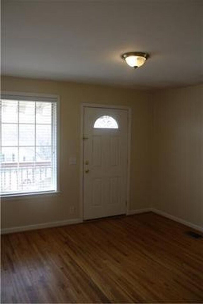 Foto del edificio - Cozy Sylvan Heights Home