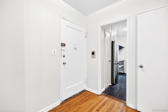 Building Photo - 770 Bronx River Rd