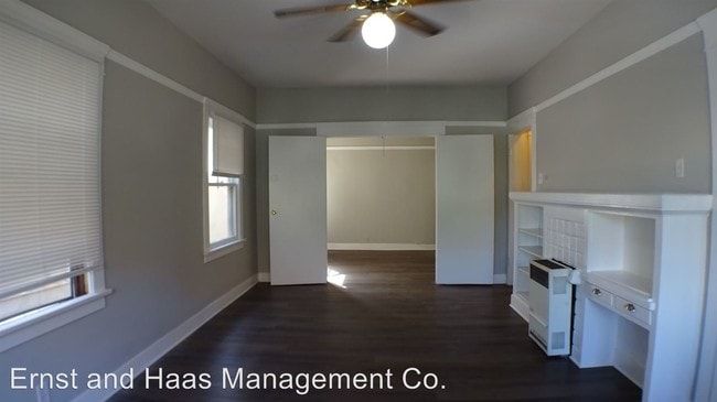 Building Photo - 334 W 5th St