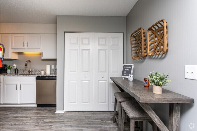2HAB, 2BA - 905 ft² - The Avery at Auburn