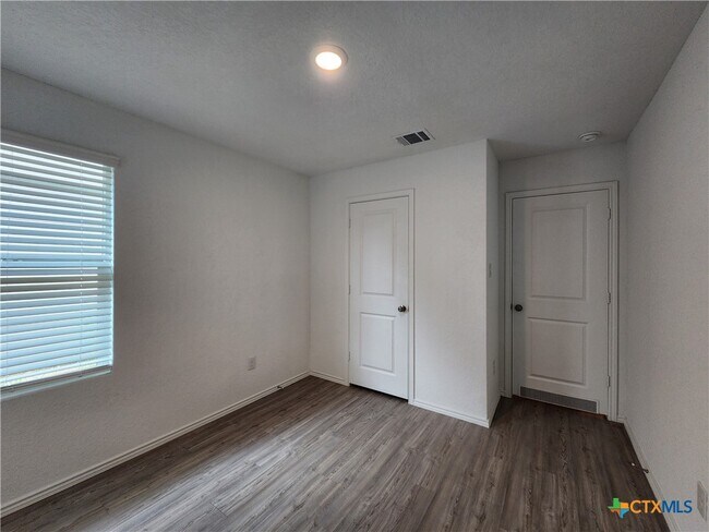 Building Photo - 434 Fairy Duster Dr