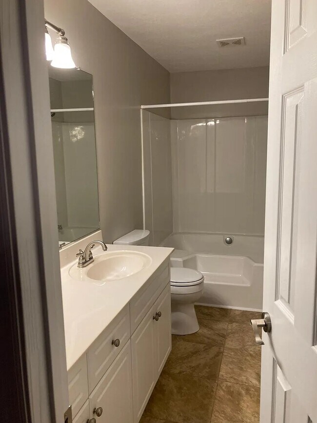 Foto del edificio - 315 Caldwell Cir