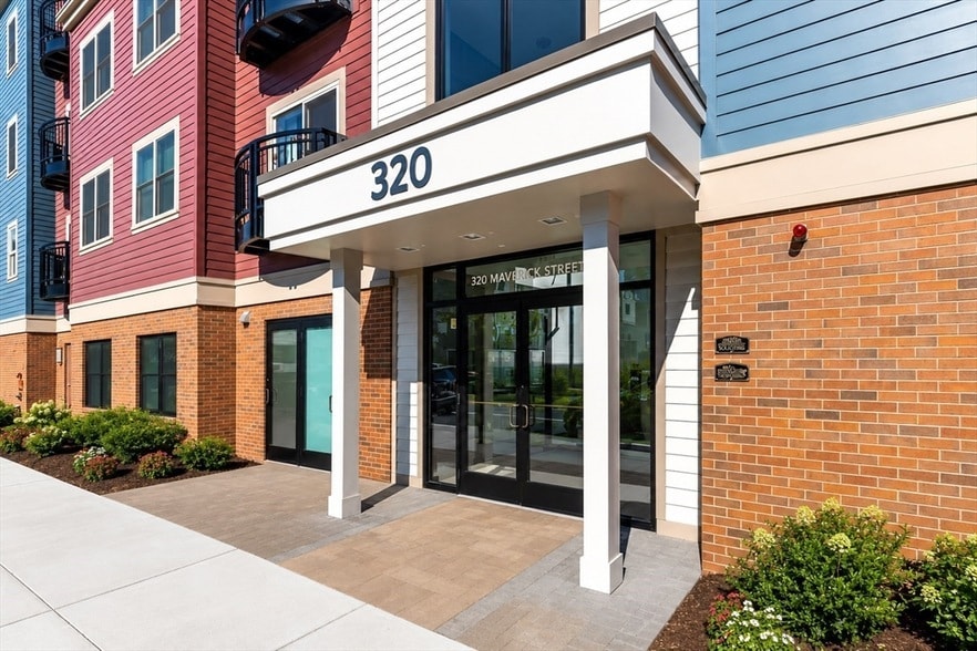 Photo - 320 Maverick Street Unit 204