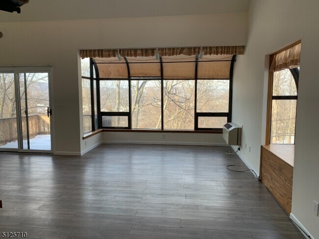 Building Photo - 1 Telluride Ct