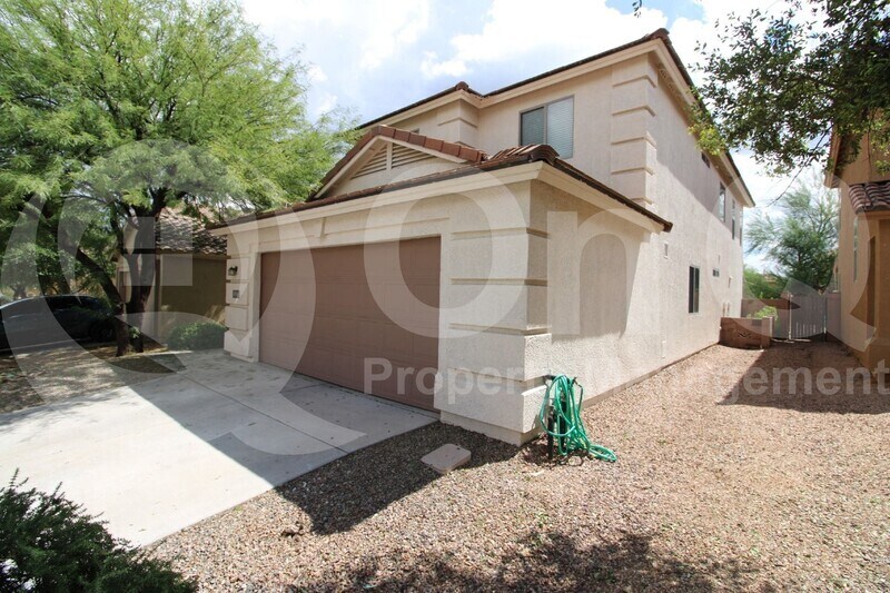 691 W Cholla Crest Dr, Green Valley, AZ 85614 House Rental in Green