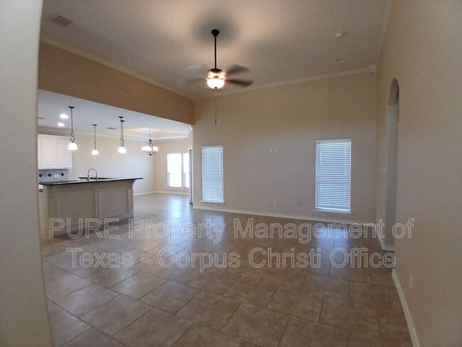 Building Photo - 7202 Pink Cadillac Dr