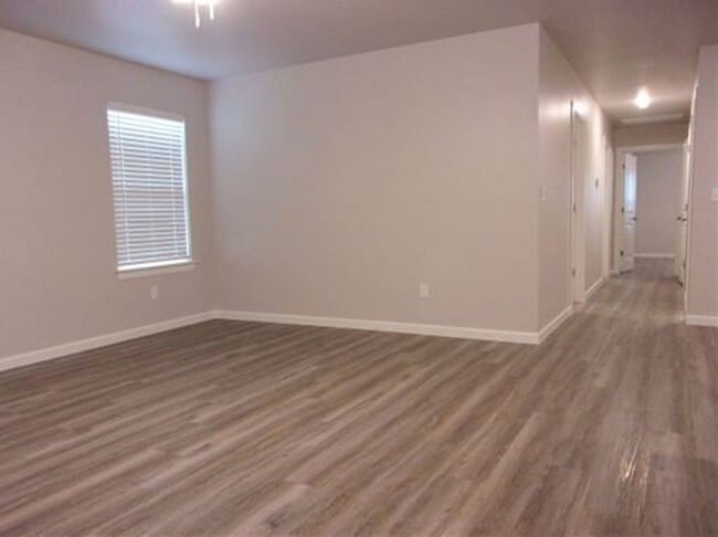Photo - 3 Bed 2 Bath 2 Car Duplex in Chisholm Creek NW OKC Townhome