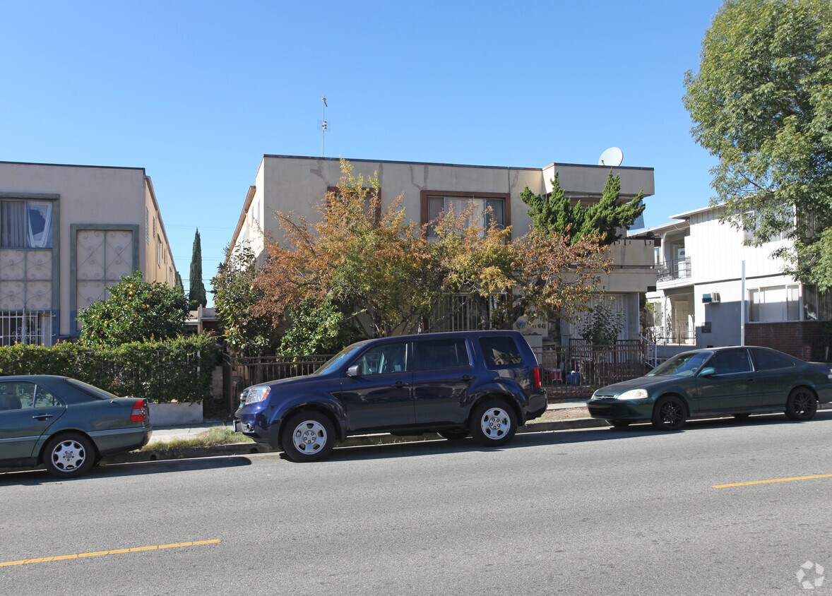 Foto del edificio - 1755 Edgemont St