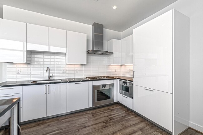 Building Photo - 4521 San Felipe St