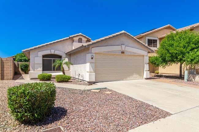Building Photo - Spacious 3 Bed, 2 Bath Home in Boulder Creek