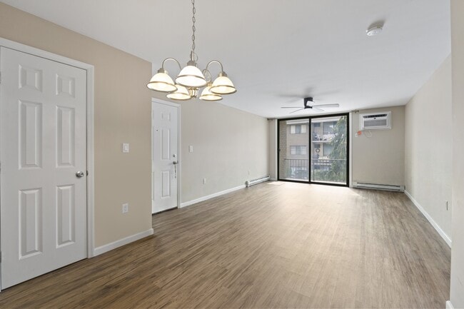 Photo - 466 A Liberty St Townhome
